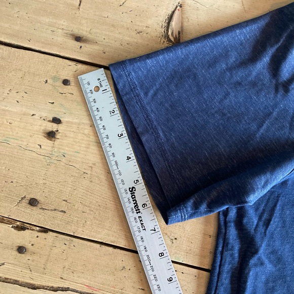 2/20$ Hurley navy polo size Large - Picture 4 of 5